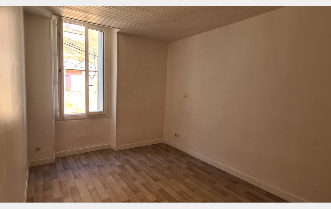 Annonces BEDARIEUX : Appartement | BEDARIEUX (34600) | 71 m2 | 59 000 € 