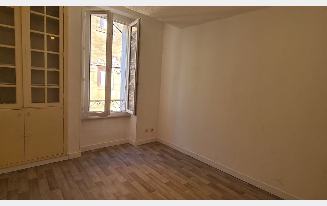 Annonces BEDARIEUX : Appartement | BEDARIEUX (34600) | 71 m2 | 59 000 € 